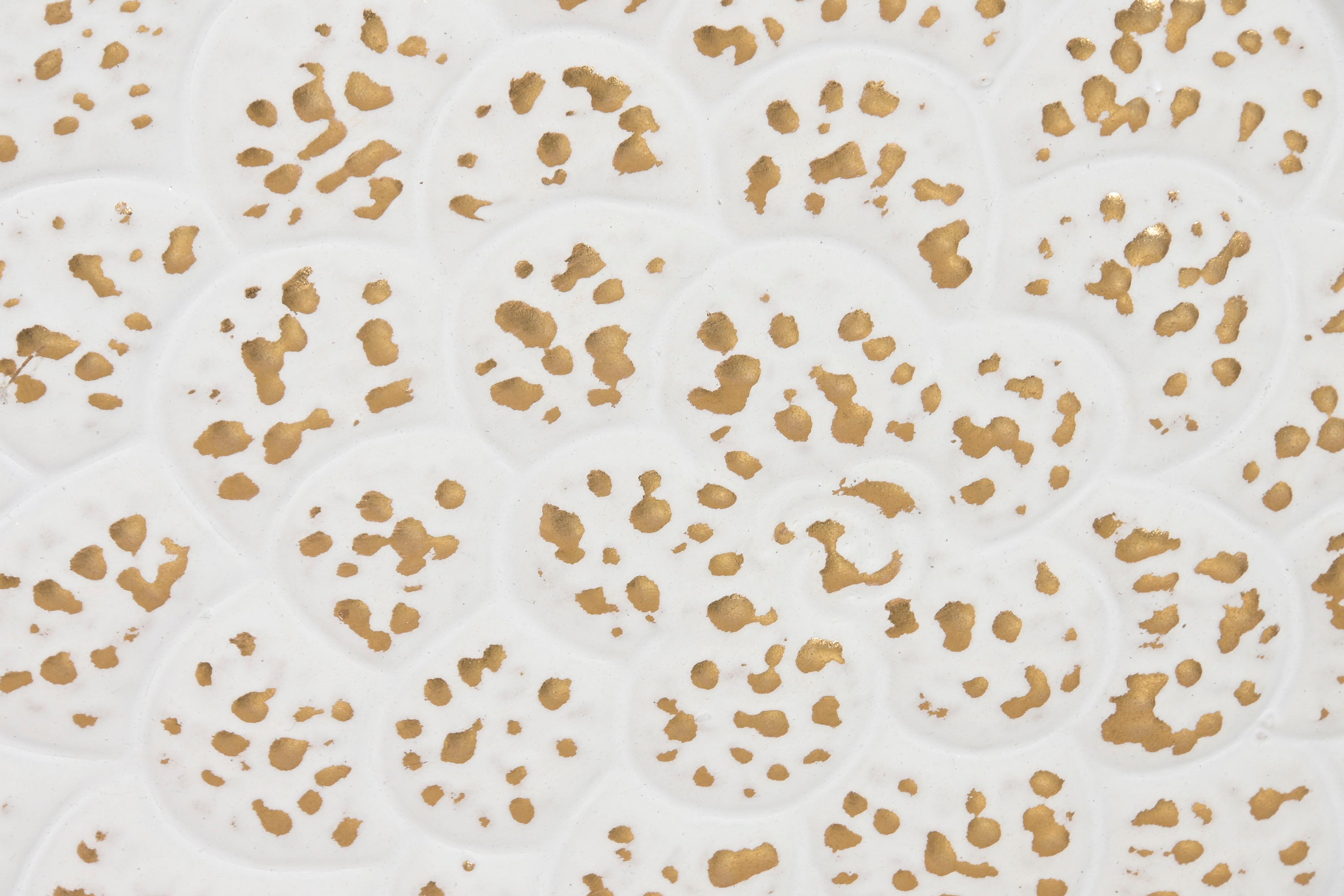 PEÇA METAL BRANCA/DOURADA 137X56,5Cm