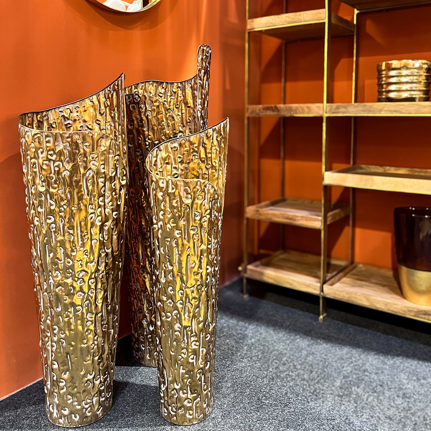FLOREIRA METAL DOURADA 69X19CM