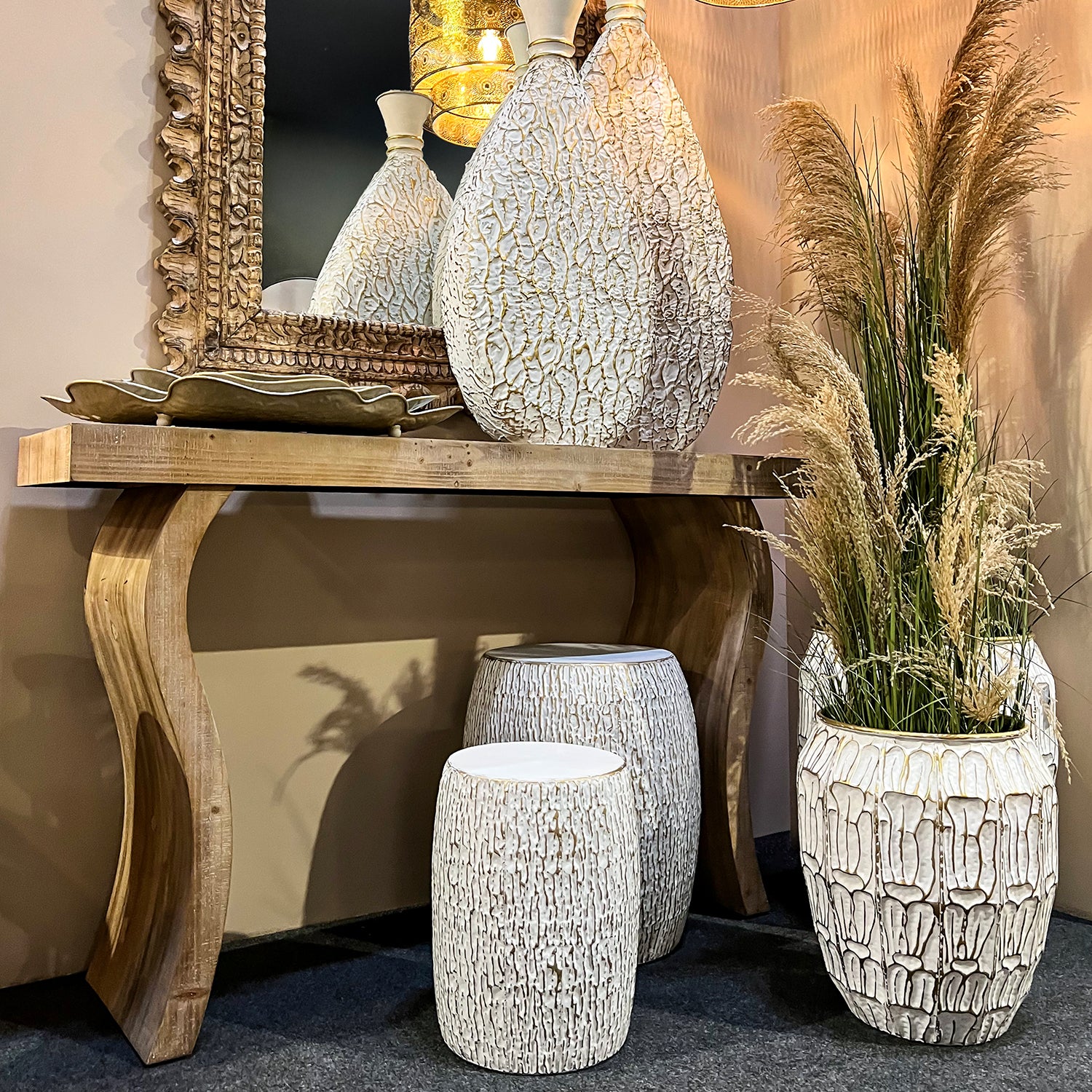 TAMBORETE METAL BRANCO/DOURADO 41X46CM