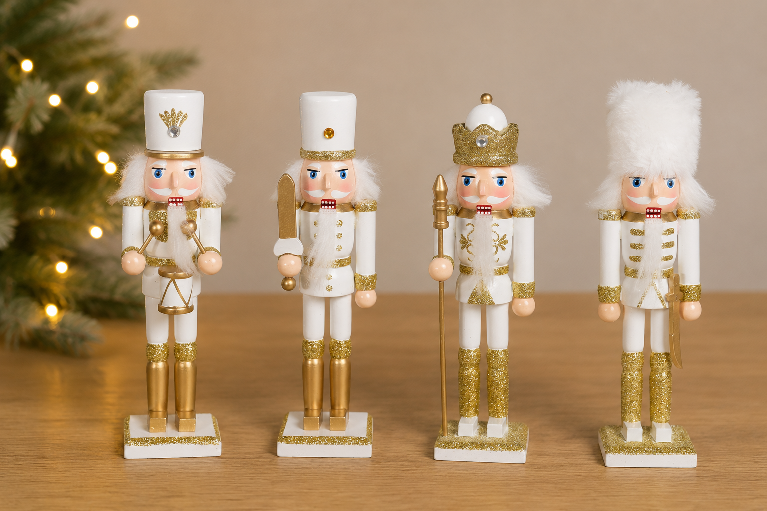 QUEBRA-NOZES BRANCO/DOURADO 18Cm